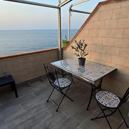La Casa Sul Mare Apartman *